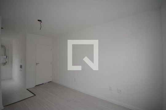 Sala de apartamento para alugar com 2 quartos, 44m² em Braz de Pina, Rio de Janeiro