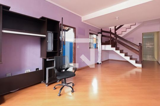 Casa à venda com 4 quartos, 226m² em Jardim Santa Mena, Guarulhos