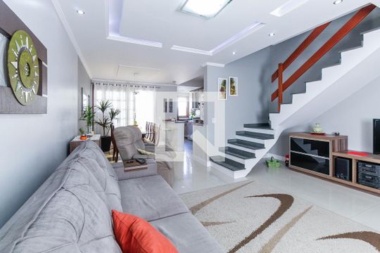 Sala de casa à venda com 3 quartos, 225m² em Jardim Itu, Porto Alegre