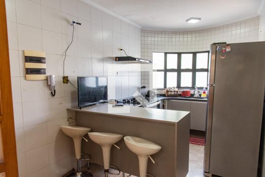 Cozinha de casa para alugar com 4 quartos, 420m² em Ipiranga, São Paulo