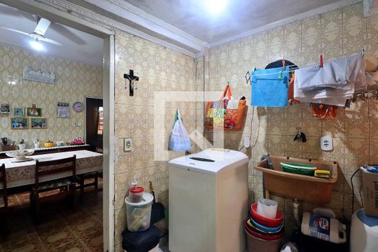 Área de Serviço de casa à venda com 3 quartos, 300m² em Jardim Santo Alberto, Santo André