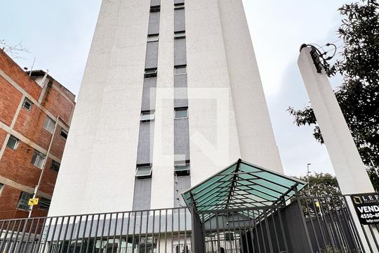 Fachada de apartamento à venda com 2 quartos, 68m² em Vila Olímpia, São Paulo