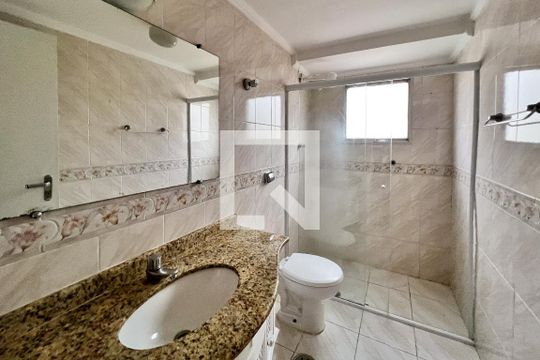Banheiro de apartamento à venda com 2 quartos, 68m² em Vila Olímpia, São Paulo