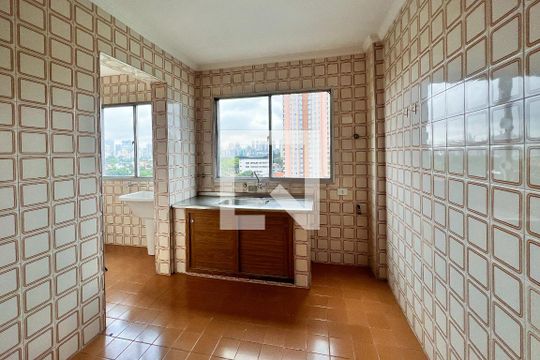 Cozinha de apartamento à venda com 2 quartos, 68m² em Vila Olímpia, São Paulo