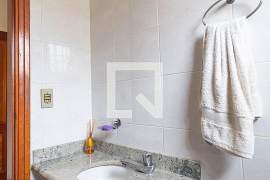Lavabo de casa para alugar com 5 quartos, 400m² em Jardim das Vertentes, São Paulo
