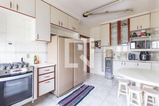 Cozinha de casa para alugar com 5 quartos, 400m² em Jardim das Vertentes, São Paulo