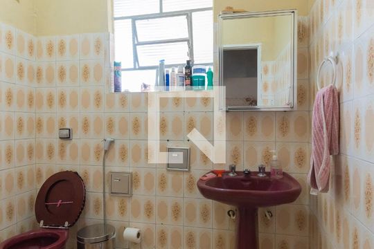 Banheiro de casa à venda com 3 quartos, 80m² em Vila Marieta, Campinas
