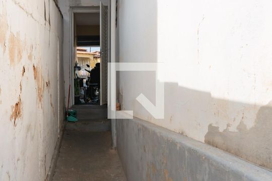 Quintal de casa à venda com 3 quartos, 80m² em Vila Marieta, Campinas