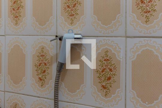 Banheiro -Ducha Higiêncica de casa à venda com 3 quartos, 80m² em Vila Marieta, Campinas