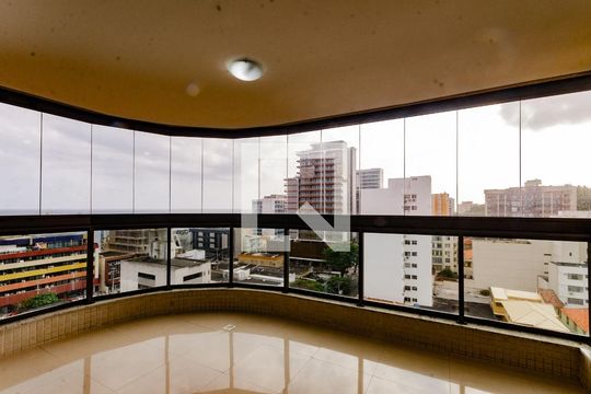 varanda de apartamento para alugar com 1 quarto, 51m² em Barra, Salvador
