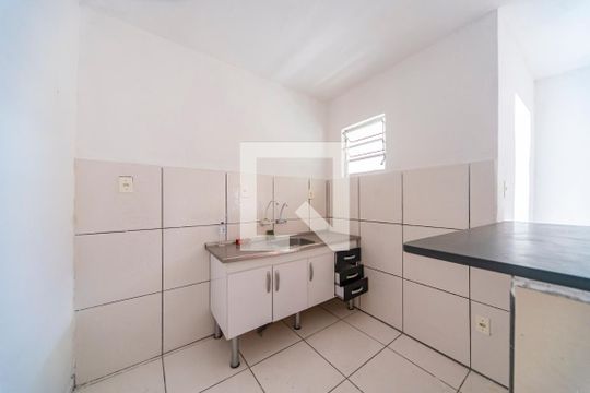 Cozinha  de casa para alugar com 2 quartos, 50m² em Jardim do Estádio, Santo André
