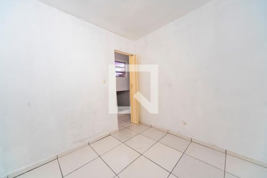 Quarto 1 de casa para alugar com 2 quartos, 50m² em Jardim do Estádio, Santo André