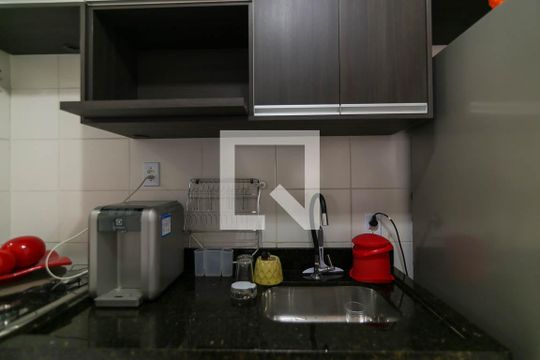Cozinha - Torneira de apartamento para alugar com 2 quartos, 49m² em Jardim Monte Alegre, Taboão da Serra