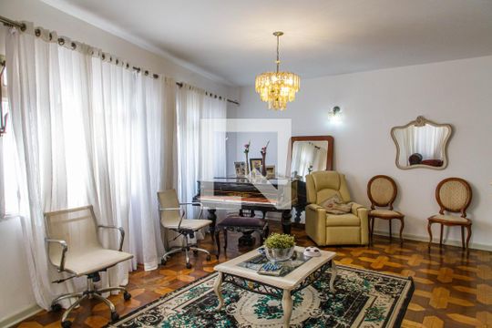 Casa para alugar com 3 quartos, 384m² em Mooca, São Paulo