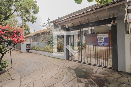Fachada de casa à venda com 4 quartos, 320m² em Jardim America, São Leopoldo