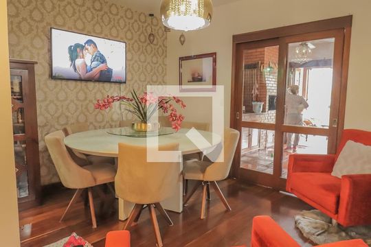 Sala de casa à venda com 4 quartos, 320m² em Jardim America, São Leopoldo
