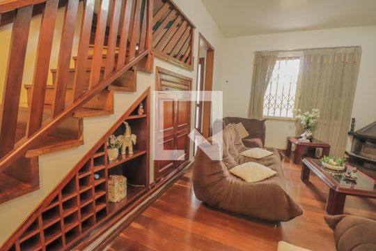 Sala de casa à venda com 4 quartos, 320m² em Jardim America, São Leopoldo