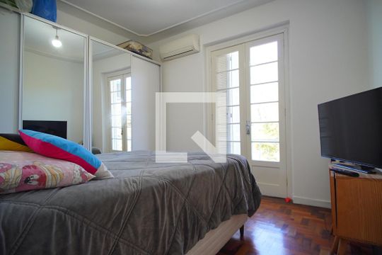 Quarto 1 de apartamento à venda com 3 quartos, 90m² em São Geraldo, Porto Alegre