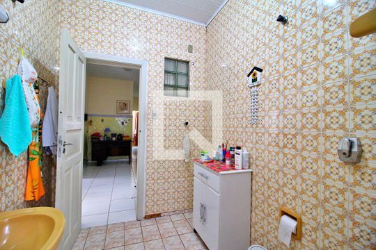 Casa à venda com 2 quartos, 180m² em Campestre, Santo André