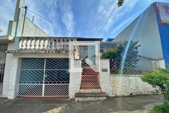 Fachada de casa à venda com 2 quartos, 180m² em Campestre, Santo André