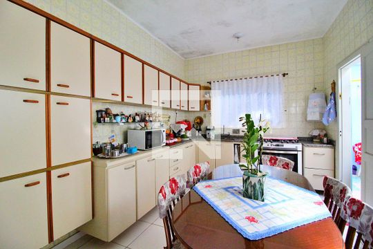 Cozinha de casa à venda com 2 quartos, 180m² em Campestre, Santo André