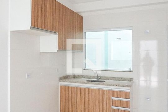 Cozinha de apartamento para alugar com 2 quartos, 42m² em Vila Esperança, São Paulo