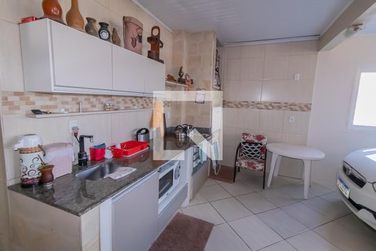 Garagem de casa à venda com 2 quartos, 230m² em Feitoria, São Leopoldo
