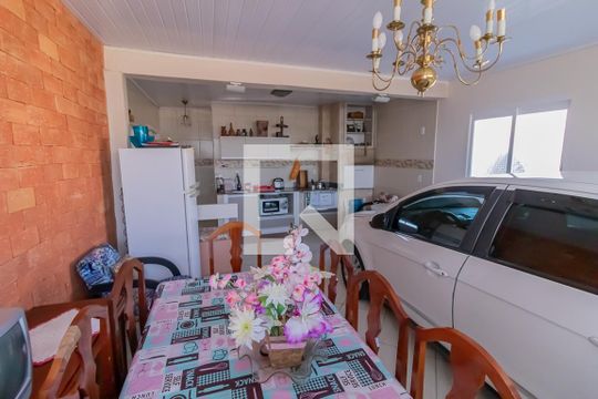 Garagem de casa à venda com 2 quartos, 230m² em Feitoria, São Leopoldo