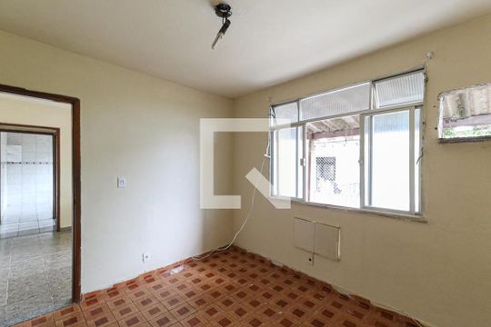 Quarto  de casa para alugar com 1 quarto, 50m² em Inhaúma, Rio de Janeiro