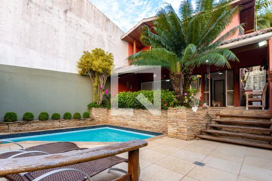 Quintal de casa de condomínio à venda com 4 quartos, 269m² em Jacarepaguá, Rio de Janeiro