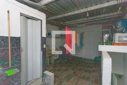 Área de serviço compartilhada de casa para alugar com 1 quarto, 48m² em Conceição, Diadema