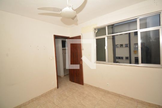 Quarto de apartamento à venda com 1 quarto, 40m² em Irajá, Rio de Janeiro