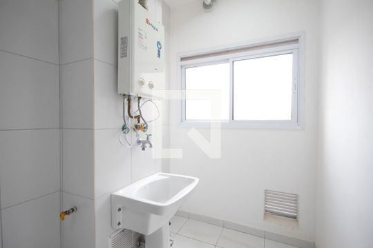 Área de Serviço de apartamento para alugar com 2 quartos, 60m² em City Bussocaba, Osasco