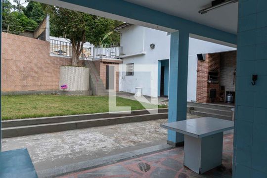 Quintal de casa à venda com 4 quartos, 700m² em Fonseca, Niterói