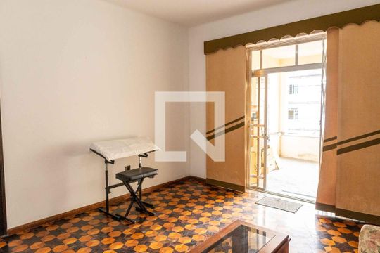Casa à venda com 4 quartos, 700m² em Fonseca, Niterói