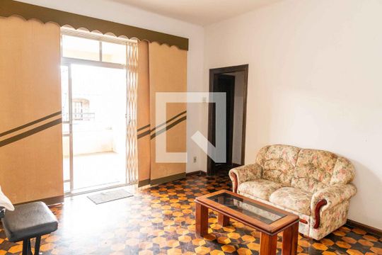 Sala de casa à venda com 4 quartos, 700m² em Fonseca, Niterói