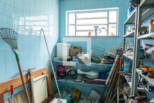 Despensa de casa à venda com 4 quartos, 700m² em Fonseca, Niterói