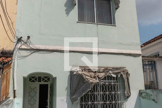 Fachada de casa à venda com 3 quartos, 200m² em Fonseca, Niterói