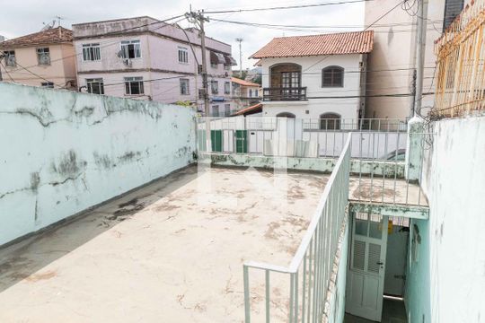 Quintal de casa à venda com 3 quartos, 200m² em Fonseca, Niterói