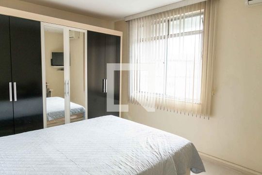 Quarto 2 de casa à venda com 3 quartos, 200m² em Fonseca, Niterói