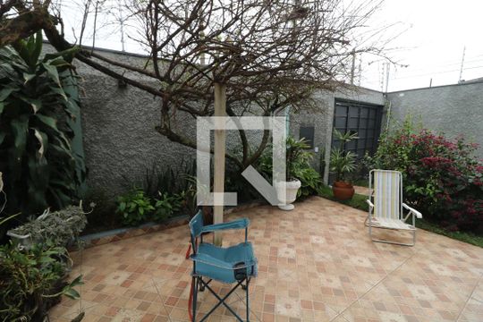 Quintal de casa à venda com 5 quartos, 260m² em Vila Carrao, São Paulo
