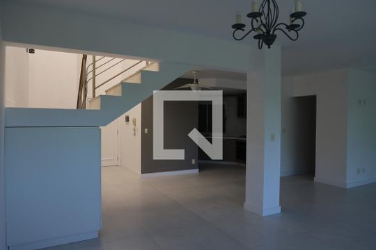 Sala/Cozinha de apartamento para alugar com 3 quartos, 250m² em Jurerê Internacional, Florianópolis