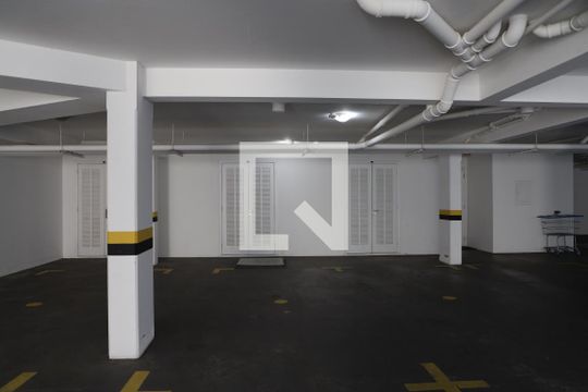Garagem de apartamento para alugar com 3 quartos, 250m² em Jurerê Internacional, Florianópolis