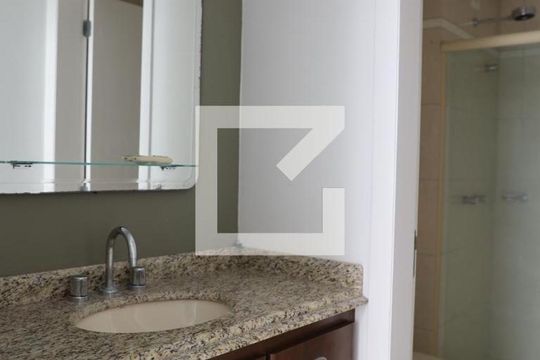 Banheiro de apartamento para alugar com 3 quartos, 250m² em Jurerê Internacional, Florianópolis