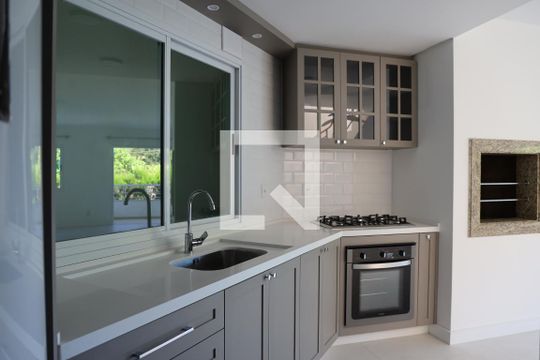 Sala/Cozinha de apartamento para alugar com 3 quartos, 250m² em Jurerê Internacional, Florianópolis