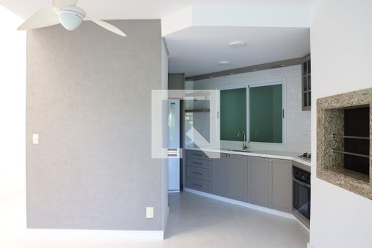 Sala/Cozinha de apartamento para alugar com 3 quartos, 250m² em Jurerê Internacional, Florianópolis