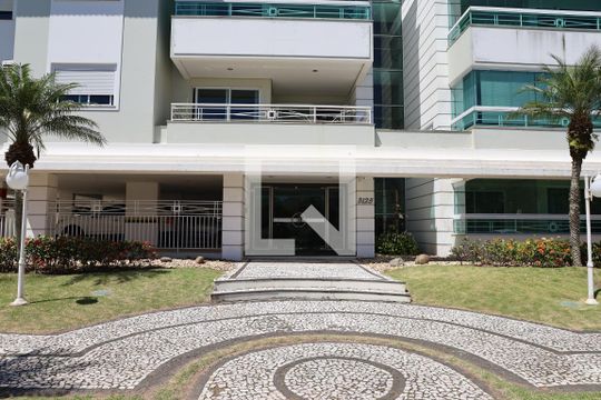 Fachada de apartamento para alugar com 3 quartos, 250m² em Jurerê Internacional, Florianópolis