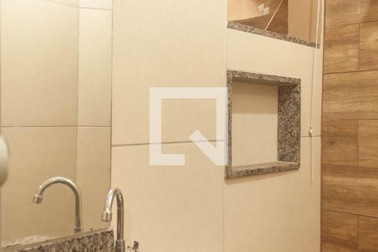 Banheiro de apartamento para alugar com 1 quarto, 38m² em Vila Emil, Mesquita