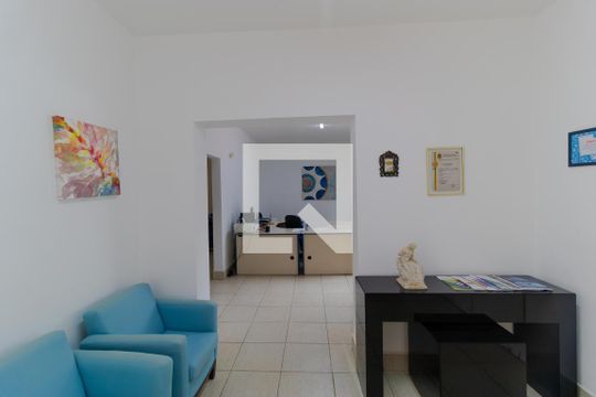 Sala 01 de casa à venda com 4 quartos, 175m² em Vila Itapura, Campinas
