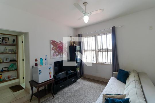 Casa à venda com 4 quartos, 175m² em Vila Itapura, Campinas